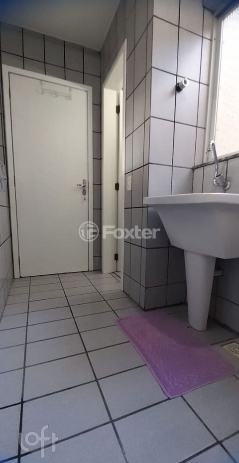 Image 9 - 856887
