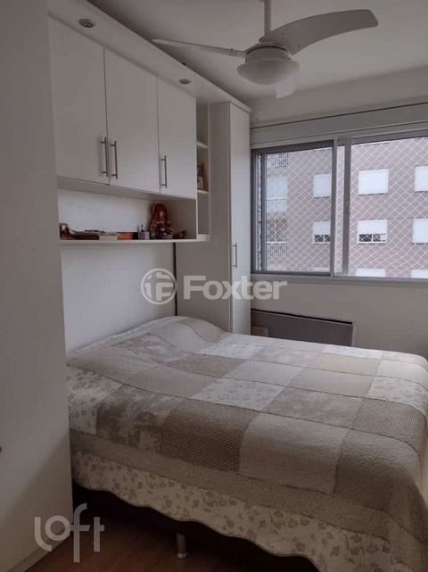 Image 9 - 856896