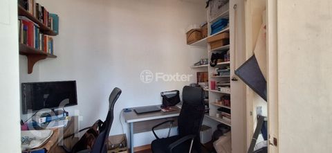 Image 10 - 856934