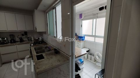 Image 8 - 856950