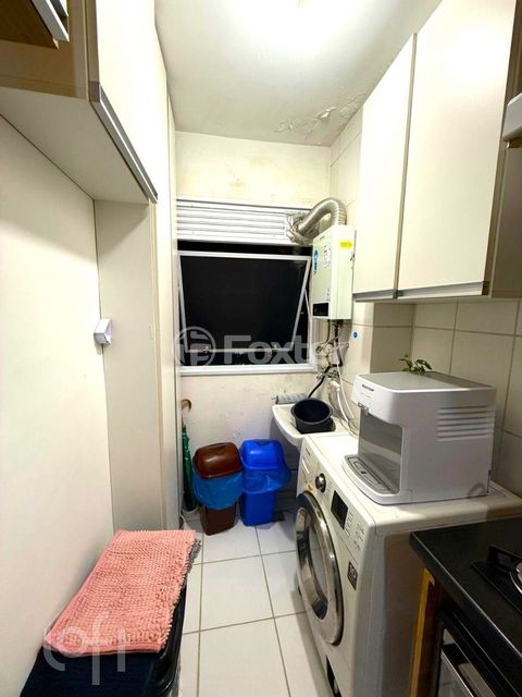 Image 5 - 856965