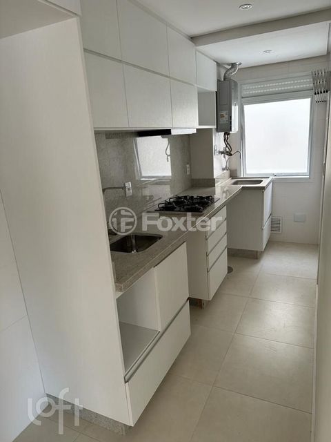 Image 3 - 856977