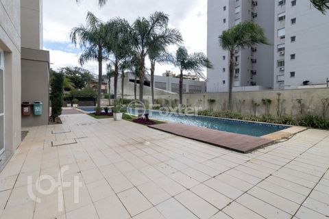 Image 13 - 856980