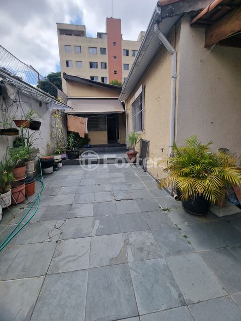 Image 0 - 857105