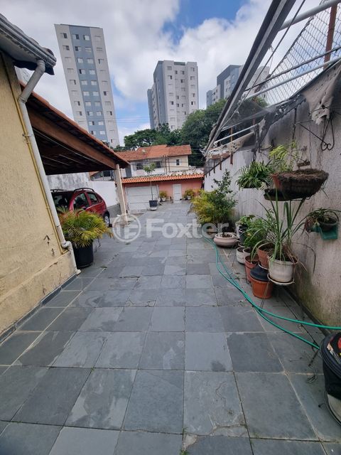 Image 1 - 857105