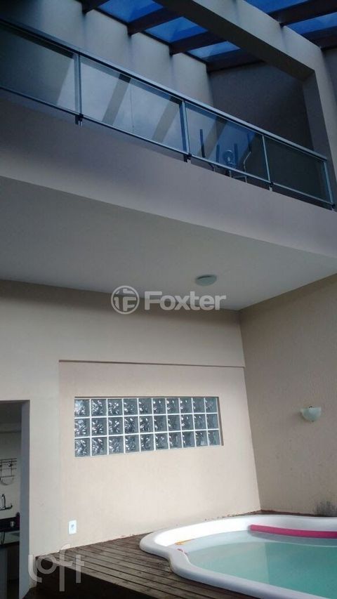 Image 8 - 857110