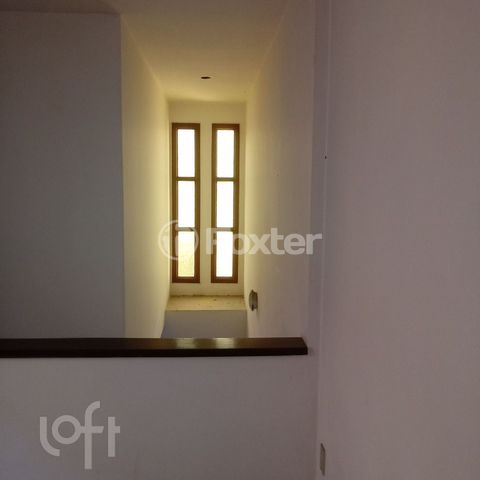 Image 7 - 857124