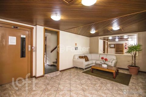 Image 8 - 857216