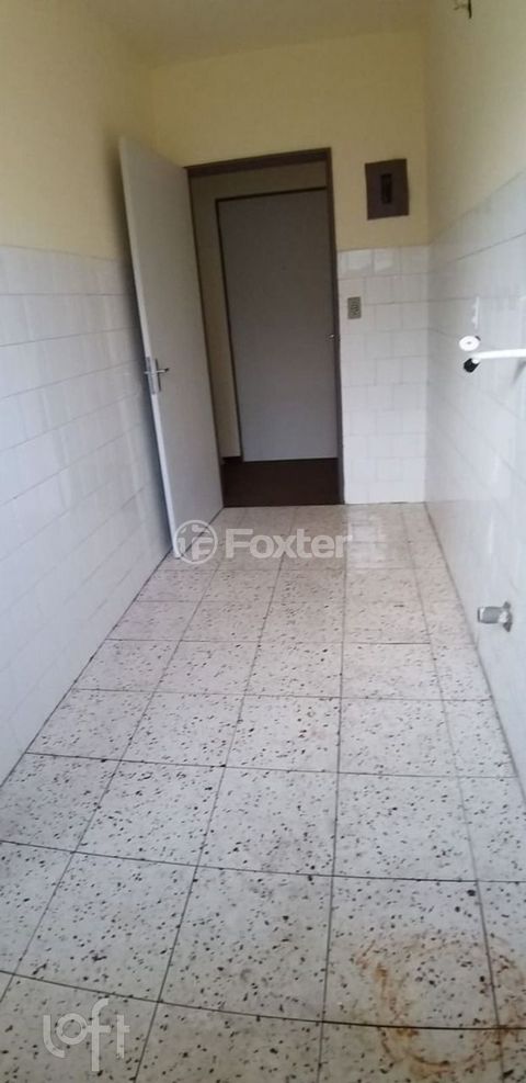 Image 4 - 857230