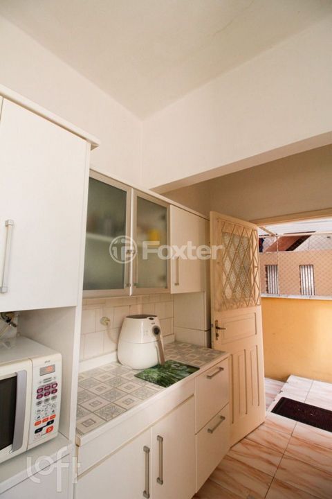 Image 7 - 857246