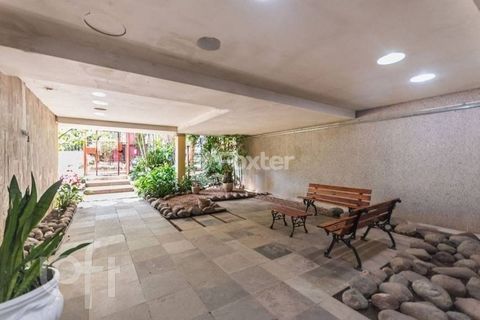 Image 8 - 857263