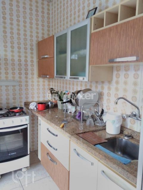 Image 10 - 857281