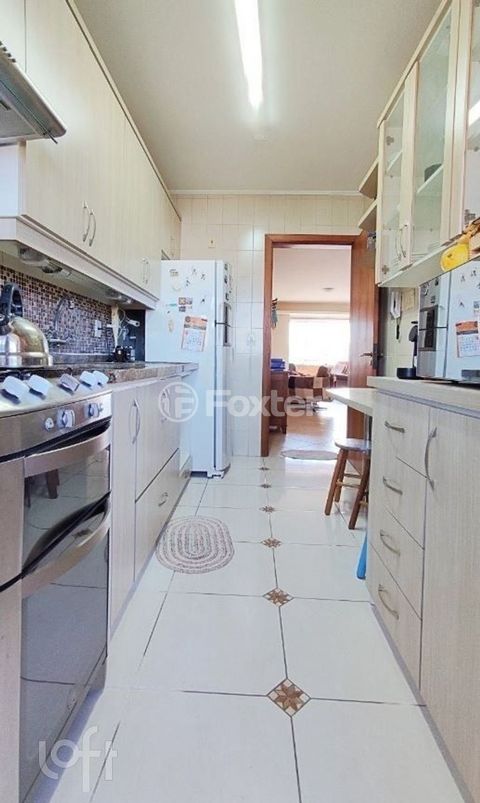 Image 8 - 857303