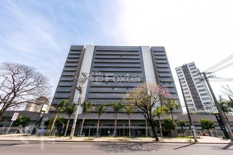 Image 11 - 857318