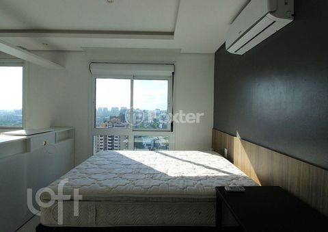 Image 7 - 857347