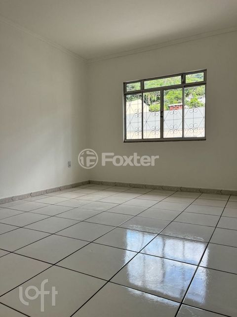 Image 8 - 857393