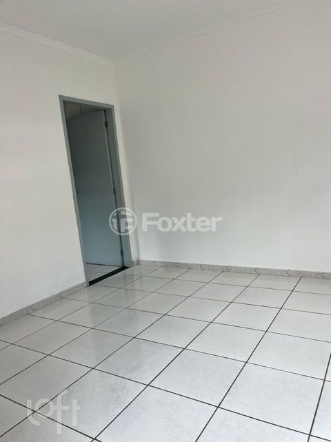 Image 10 - 857393