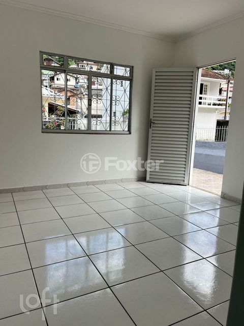 Image 7 - 857393