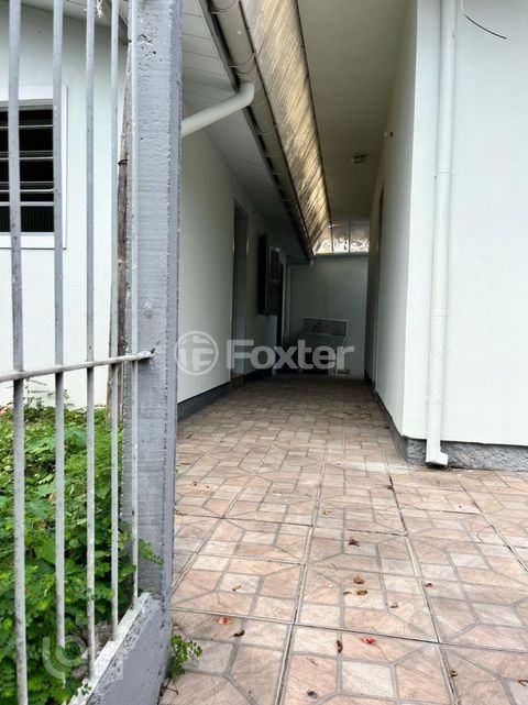 Image 5 - 857393