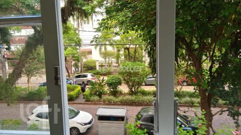 Image 13 - 857444