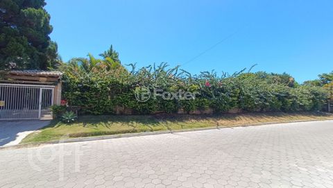 Image 8 - 857465