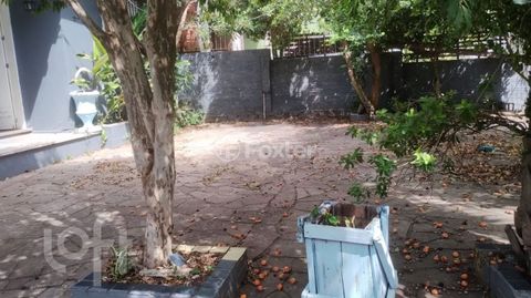 Image 2 - 857563