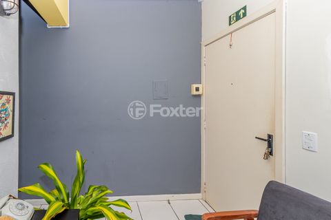 Image 7 - 857572