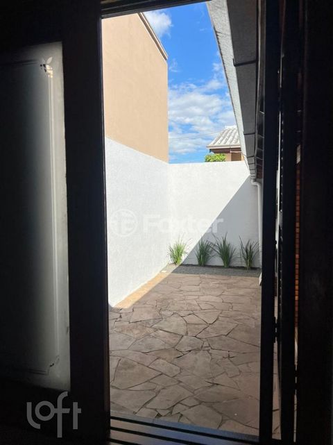 Image 9 - 857585