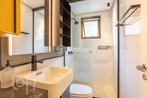 Image 8 - 857586
