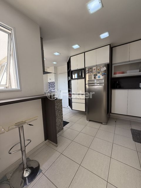 Image 4 - 857641