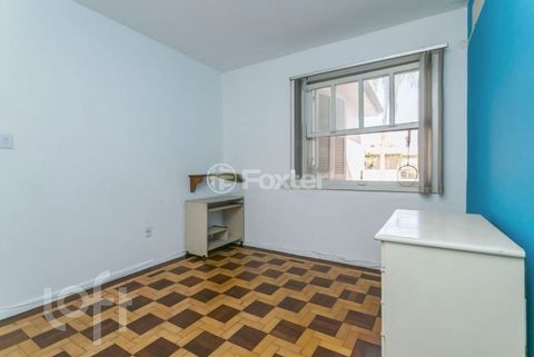 Image 8 - 857678