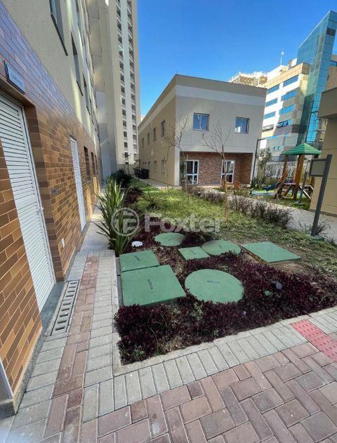 Image 8 - 857774