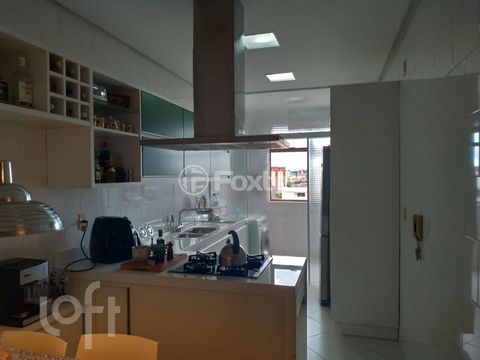 Image 5 - 857877