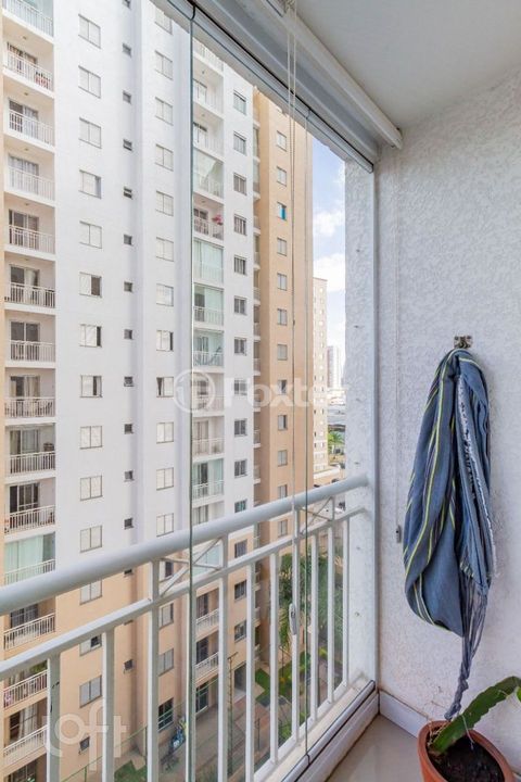 Image 6 - 857897