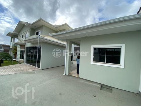 Image 4 - 857904