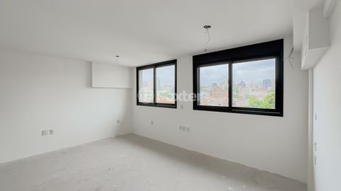 Image 4 - 857969