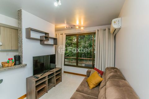 Image 3 - 857977