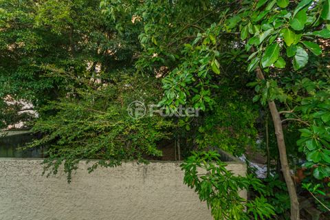 Image 7 - 857977