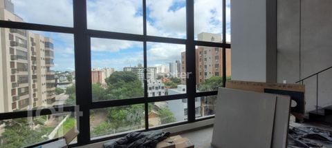 Image 4 - 857991