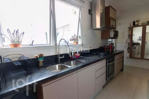 Image 15 - 858013