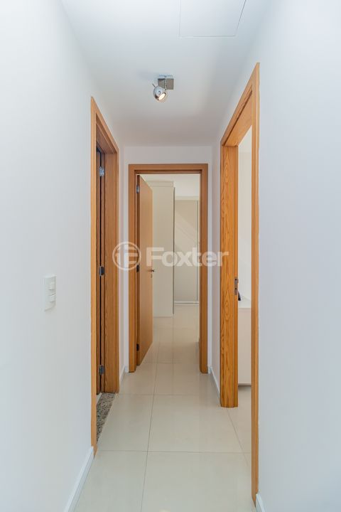 Image 8 - 858030