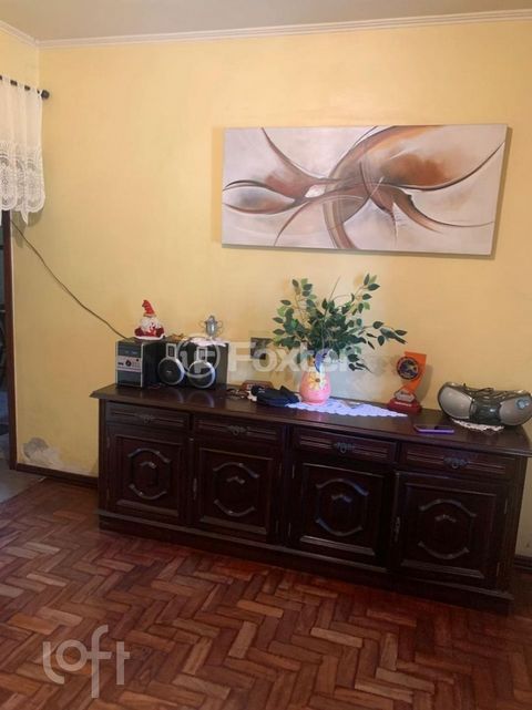 Image 1 - 858068