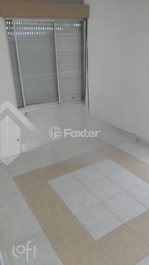 Image 1 - 858076