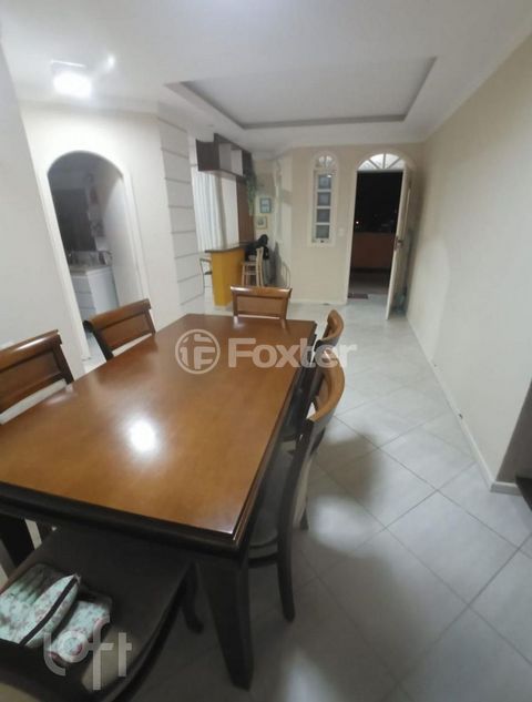 Image 9 - 858144