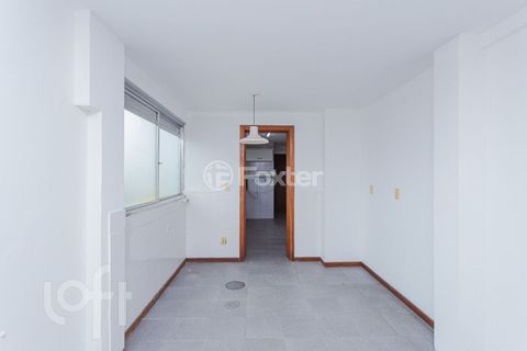 Image 17 - 858150