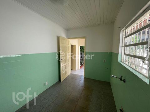 Image 16 - 858157