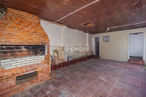 Image 7 - 858191
