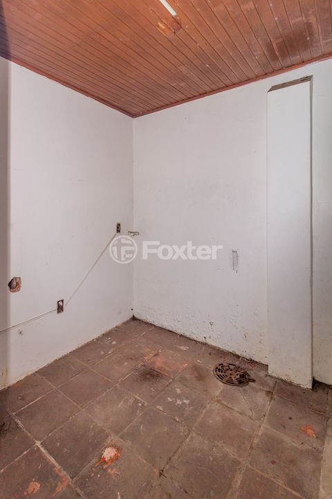 Image 8 - 858191