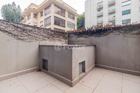 Image 10 - 858210