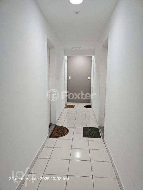 Image 11 - 858282